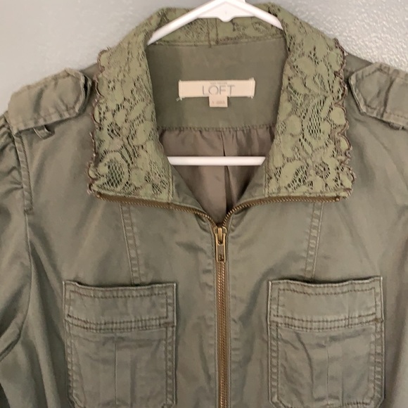 Ann Taylor Loft green military style utility jacket - Picture 2 of 6